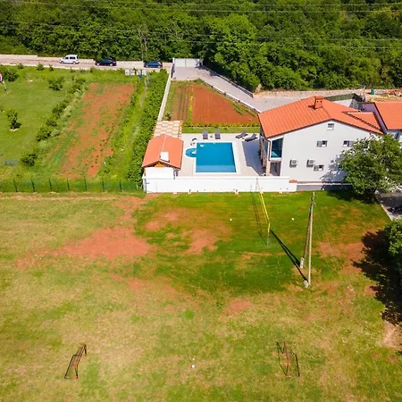 Haicenda Del Campo * Pula